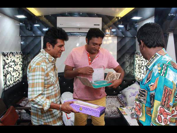 Shivarajkumar With Prakash Raj
