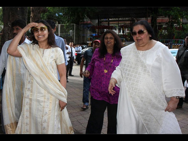 Rani With Her Mother In Law