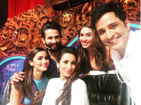 Selfie Time - Jhalat Judges With Alia