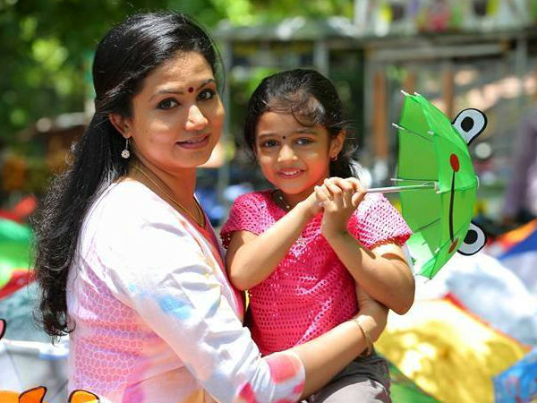 Sheelu Abraham As Revathi