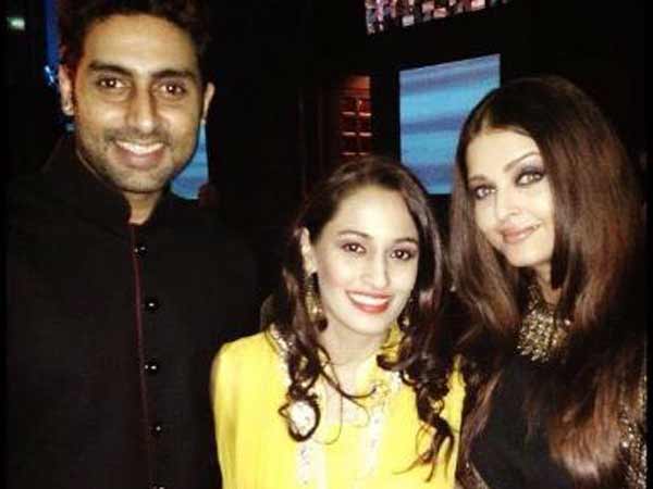 Abhi-Aish With A Fan