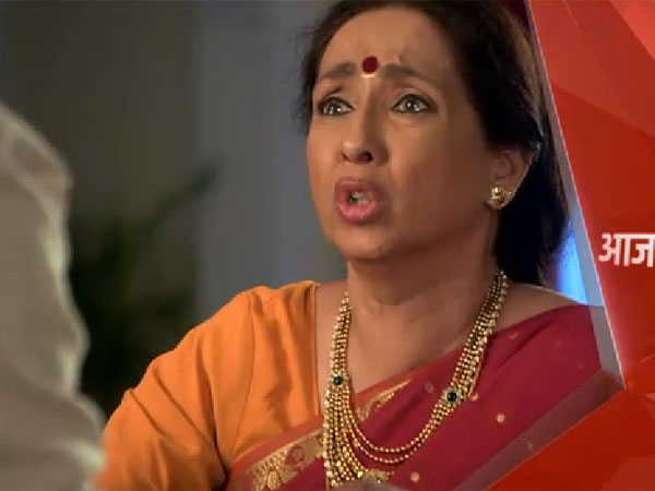 Madhavi Runs For Help