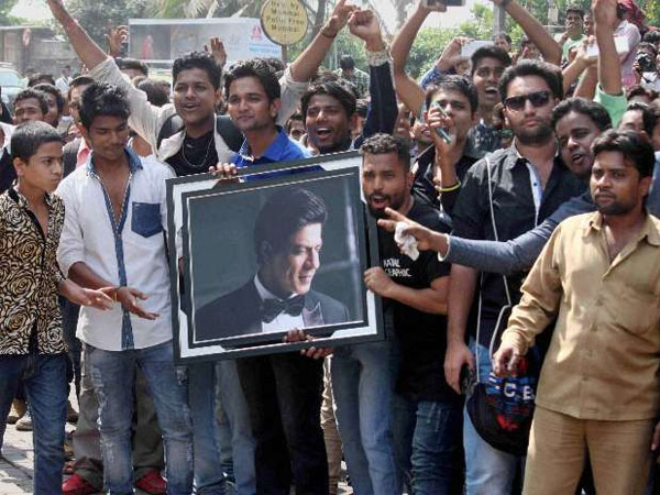 Shahrukh Khan Thanks Fans