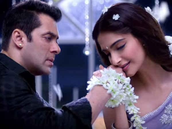 A Still From Jalte Diye Song