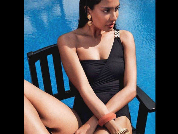 Lisa Haydon's Black Bikini