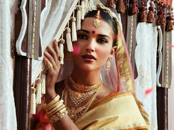 Desirable Amy Jackson