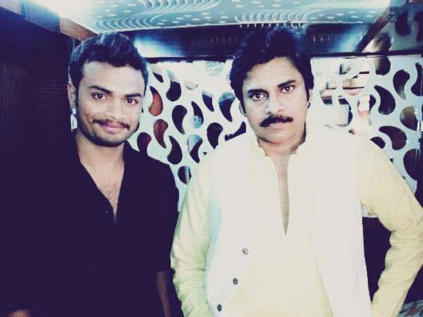 Tollywood Celebrities Caravan Vanity Van Pictures - Filmibeat