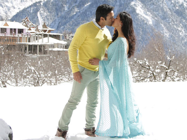 Sanam Re Live Tweets