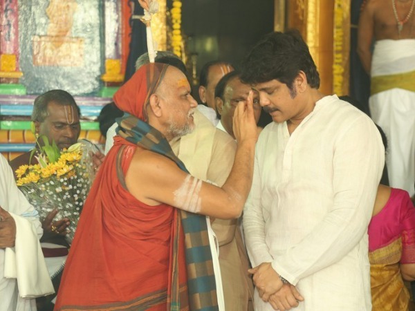 Chiranjeevi, Nagarjuna & Venkatesh At Film Nagar Temple - Filmibeat