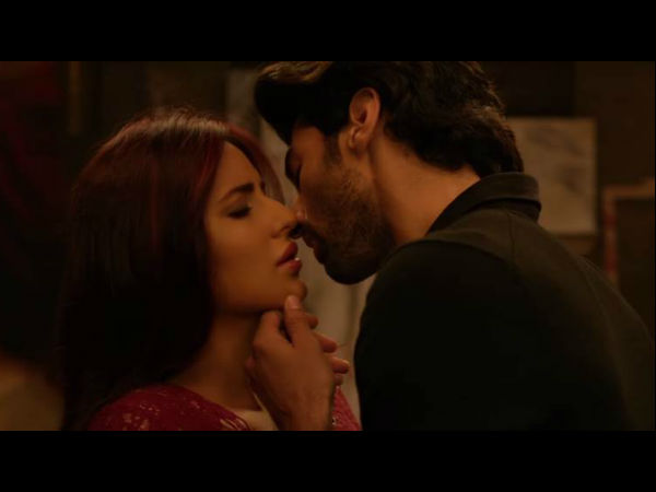 Katrina Kaif Aditya Roy Kapoor Kiss Fitoor Katrina Kaif Aditya Roy Kapoor Kiss Fitoor