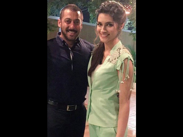 Salman Khan Wants Kriti Sanon To Be His JULIET! Salman Khan Wants Kriti Sanon To Be His JULIET!
