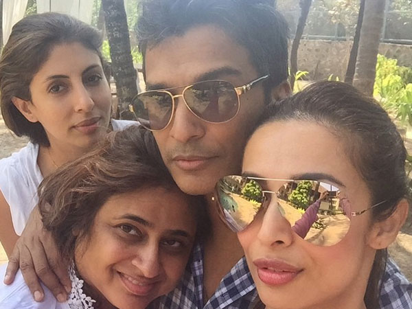 Malaika Arora New Tattoo, Malaika Arora Gets A Bee Tattoo ...
