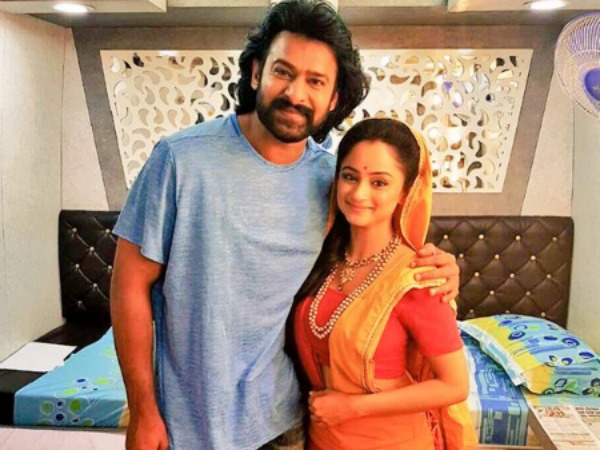 Here's What Happened When A TV Actress Met Baahubali Prabhas Here's What Happened When A TV Actress Met Baahubali Prabhas