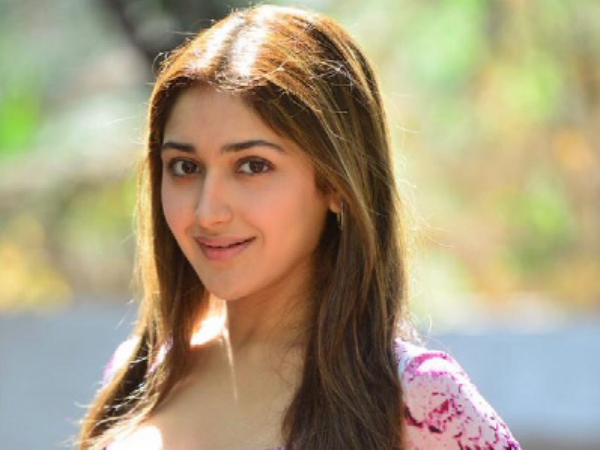 Oops! Sayyeshaa Rejected That Young Hero Oops! Sayyeshaa Rejected That Young Hero