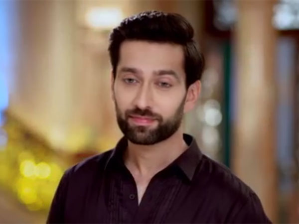https://www.filmibeat.com/img/2016/08/04-1470314867-5-shivaay.jpg