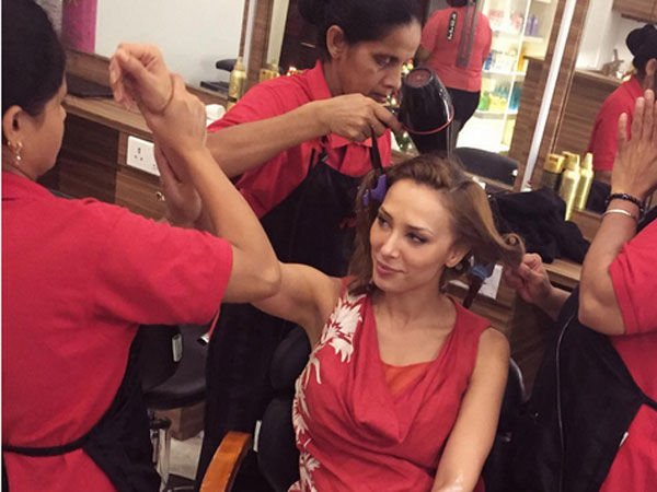 Iulia Vantur Denies Being Just Friends Salman Khan, Iulia ...
