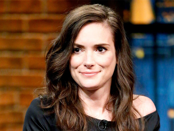 Winona Ryder Happy To Play Mother - Filmibeat