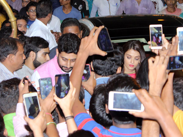 In Pic: Crowd Went Berserk