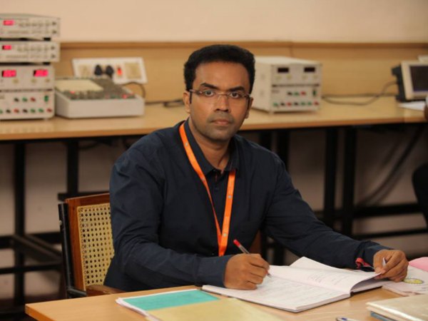 Rony David As Professor Chacko