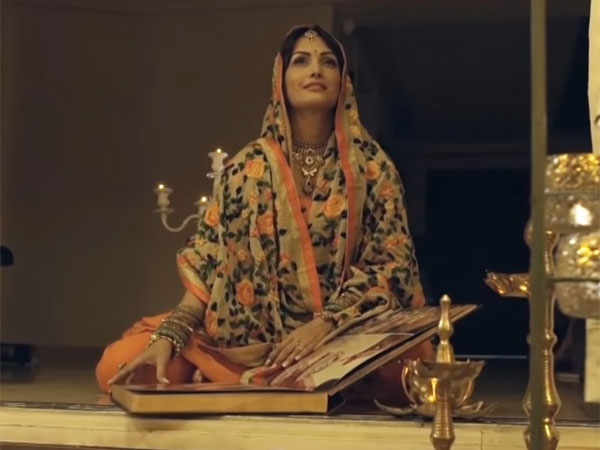 Anniversary Special: Nisha Rawal Surprises Karan Mehra By Recreating Ae