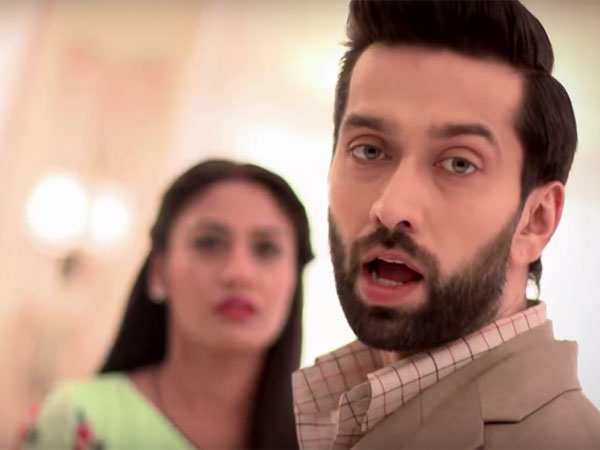 https://www.filmibeat.com/img/2017/01/25-1485338359-1-shivaay-anika.jpg