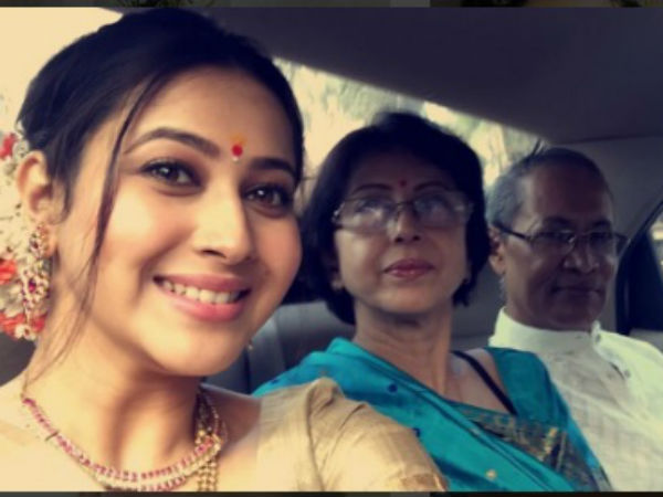 Panchi With Mon & Dad