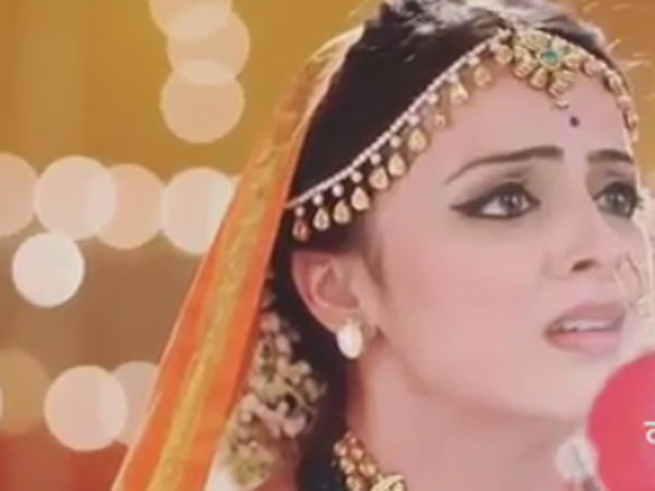 https://www.filmibeat.com/img/2017/02/16-1487251371-3-gauri.jpg