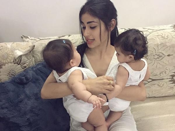 These Pictures Of Mouni Shweta Nia Surbhi With Karanvir Bohra S Babies Will Make You Go Aww Filmibeat