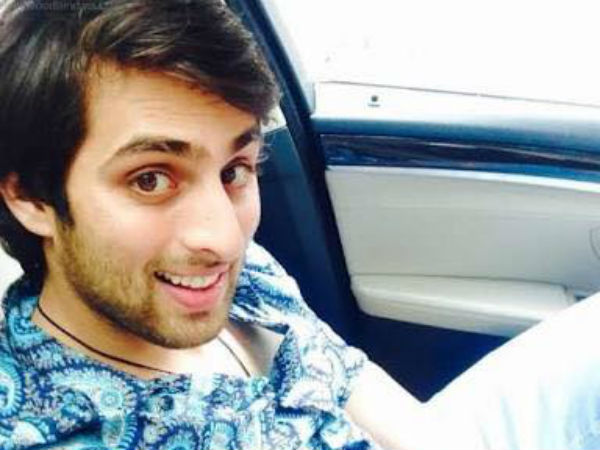 Mayur Feels That He Is Stuck In Controversy