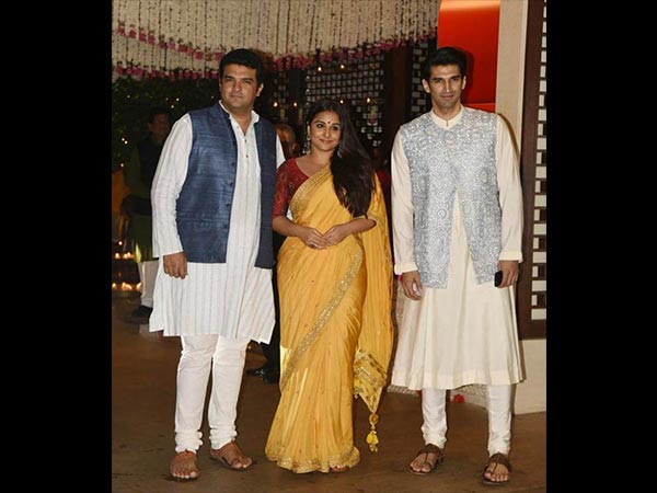 Image result for vidya sidharth aditya ambani ganesh
