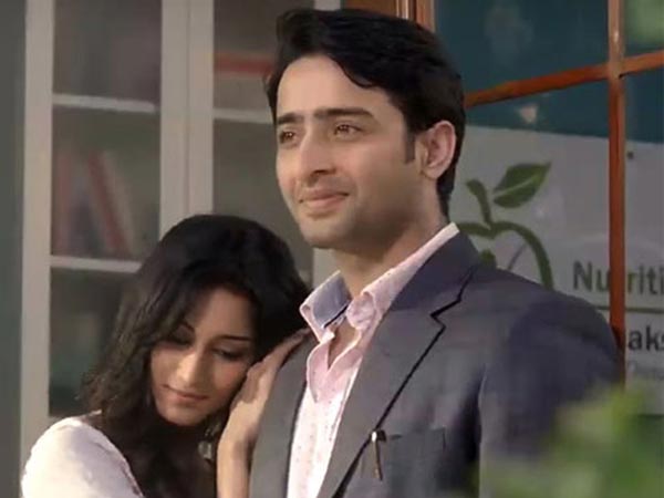 Kuch Rang Pyar Ke Aise Bhi Season 2 To End Soon; Erica Fernandes Shares