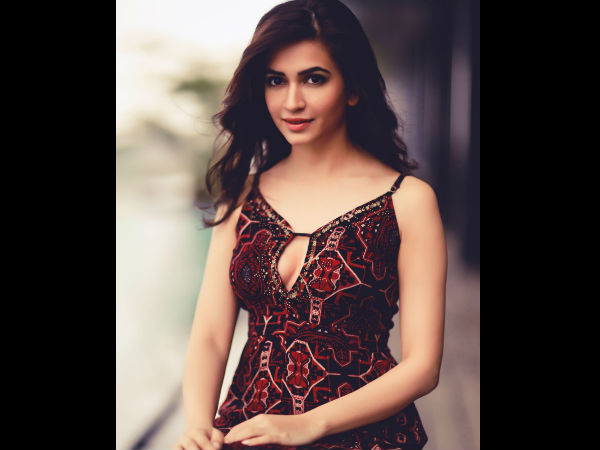 I Never Thought I Would Work With Dharmendra Sir: Kriti I Never Thought I Would Work With Dharmendra Sir: Kriti