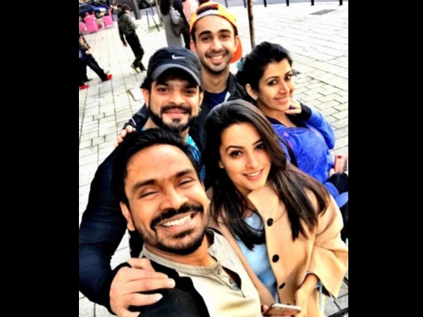 Mushtaq With YHM Team