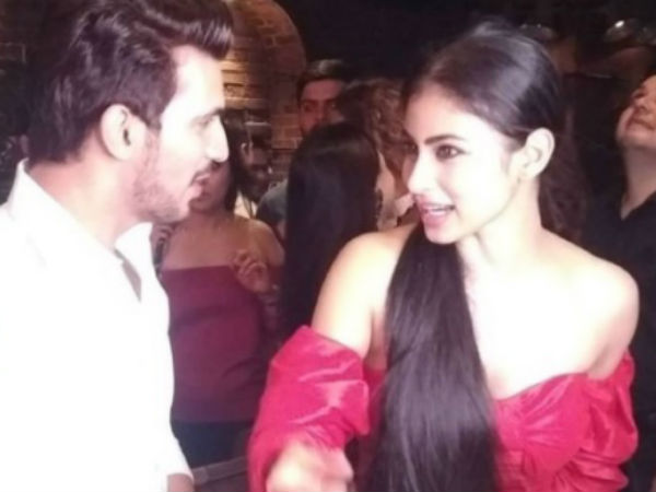 Mouni Roy Wishes Arjun Bijlani