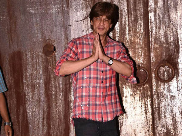SRK Looks Forward To Entertain Himself