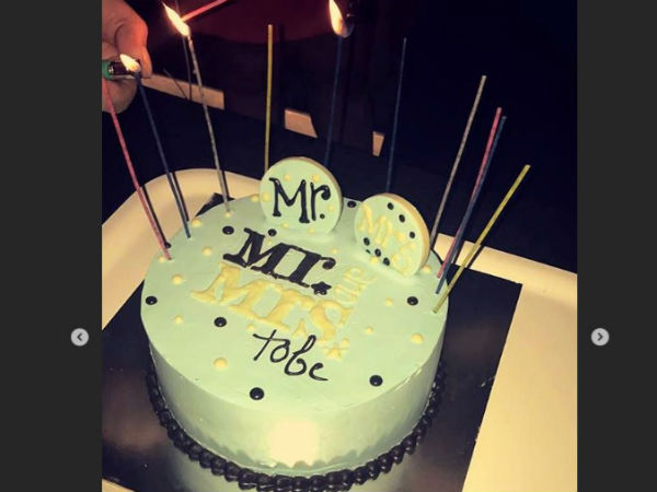 Smriti & Gautam Party With Dia, Sussanne & Others
