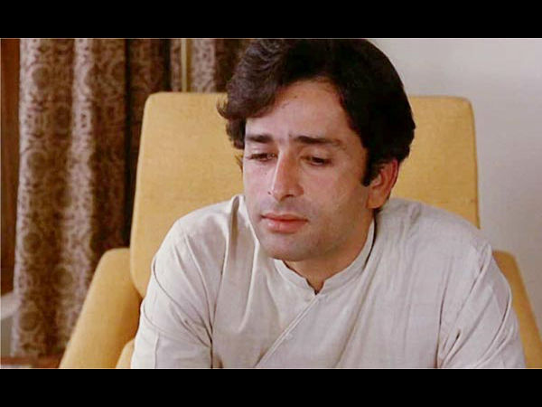 Bollywood Mourns Veteran Actor Shashi Kapoor's Demise Bollywood Mourns Veteran Actor Shashi Kapoor's Demise