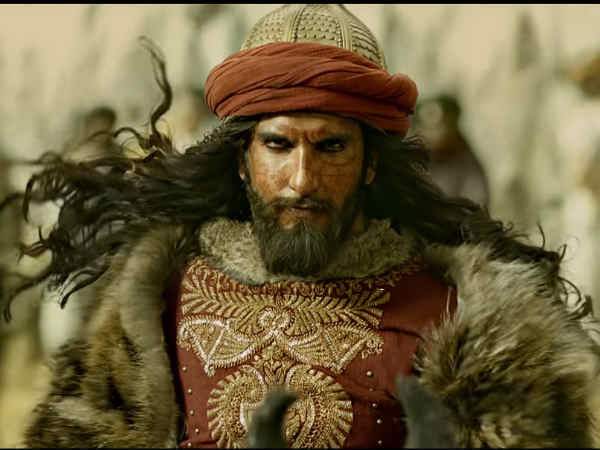 Bollywood Welcomes Supreme Court's Stay On Padmaavat Ban Bollywood Welcomes Supreme Court's Stay On Padmaavat Ban
