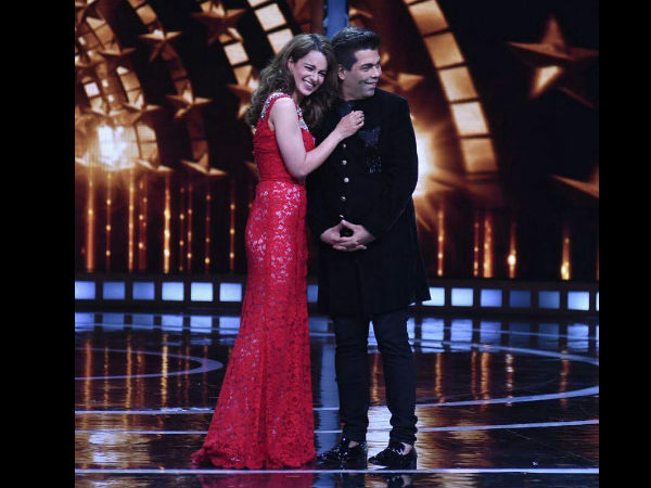 kangana-ranaut-takes-a-major-dig-at-karan-johar-for-serving-poison-to-guests kangana-ranaut-takes-a-major-dig-at-karan-johar-for-serving-poison-to-guests
