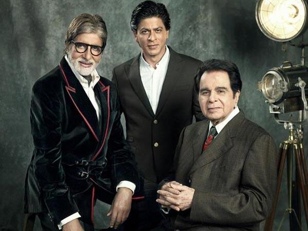 Shahrukh Khan Visits His Idol Dilip Kumar Filmibeat Shahrukh Khan Visits His Idol Dilip Kumar Filmibeat