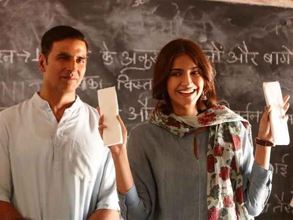 Akshay Kumar Sonam Kapoor Padman Akshay Kumar Sonam Kapoor Padman