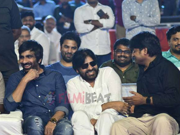 pawan-kalyan-praises-ravi-teja-at-nela-ticket-audio-launch pawan-kalyan-praises-ravi-teja-at-nela-ticket-audio-launch