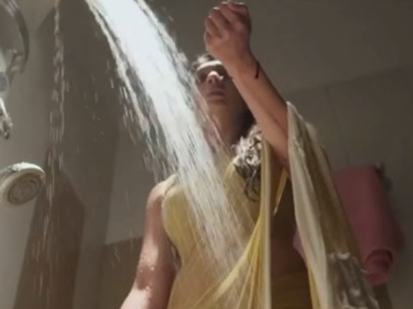 Zoya Slits Her Wrist
