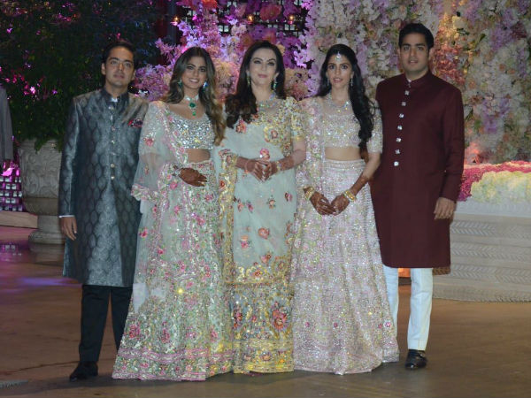Akash Ambani Shloka Mehta Engagement Family Akash Ambani Shloka Mehta Engagement Family