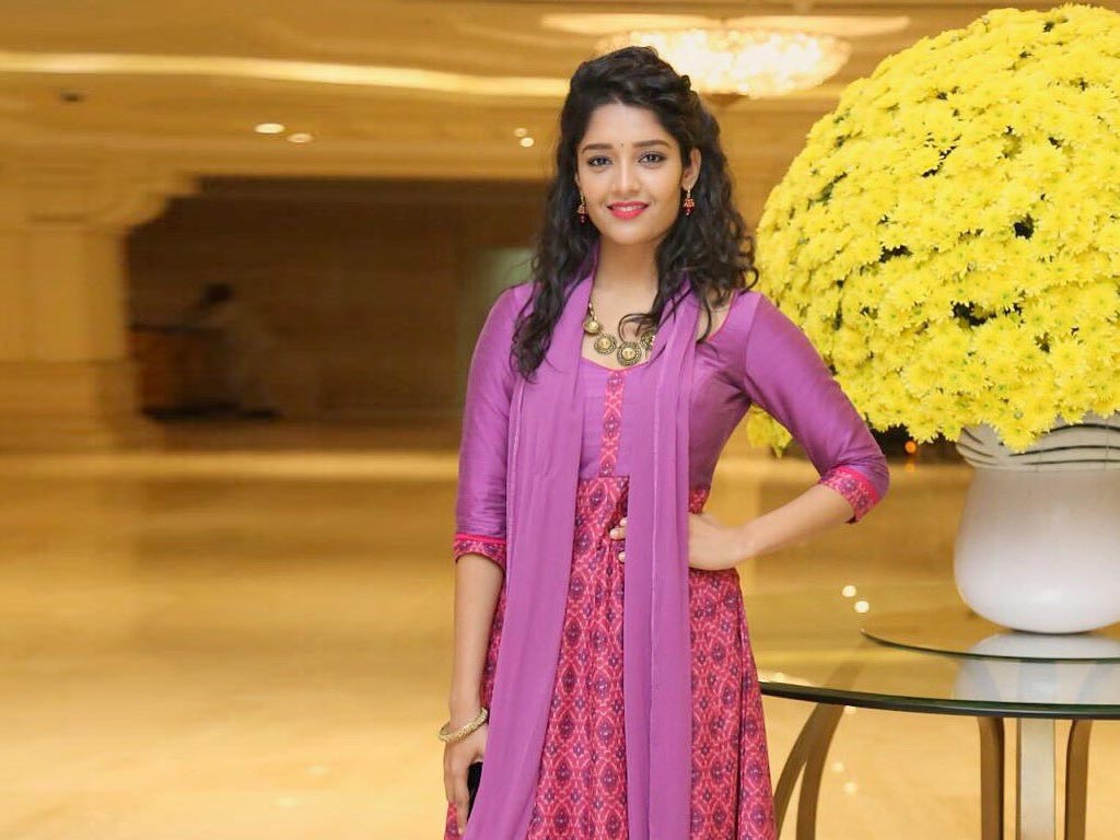 Best Actress Critics - Ritika Singh (Guru)