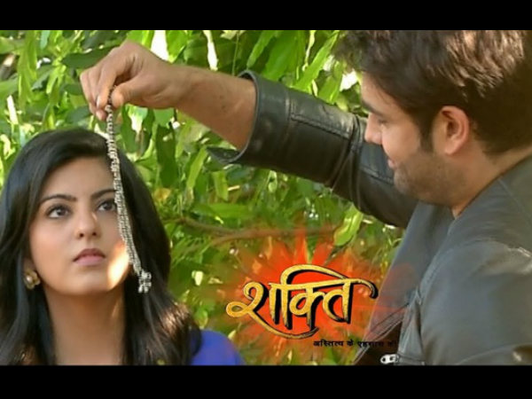 Vivian Clarifies Link-up Rumours