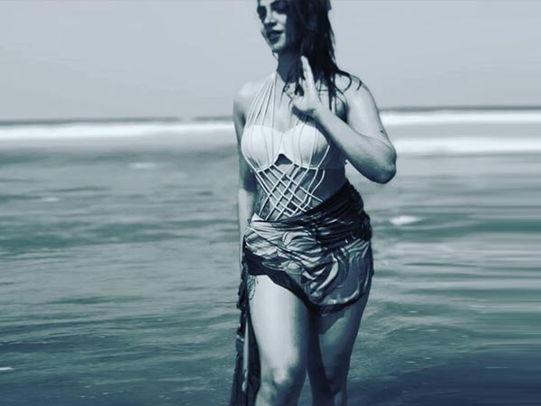 arshi khan in bikini
