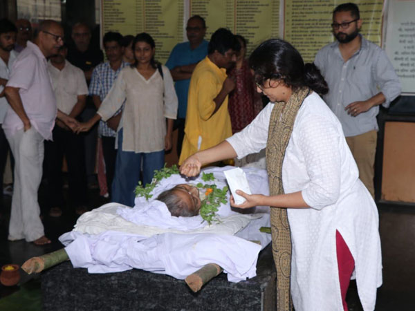 Zarina Wahab