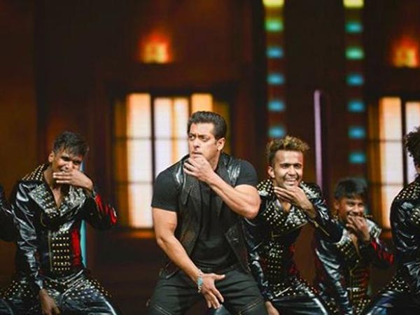 Maybe Salman Khan Is Busy With Dabangg Tour?
