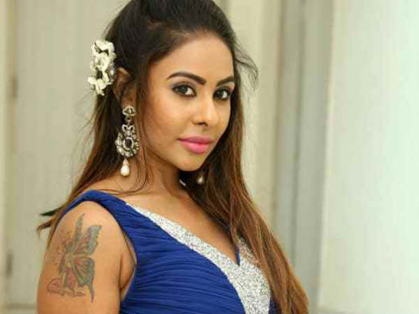Sri Reddy Has Accused Murugadoss Too...